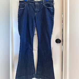 Old Navy Ultra Blue style jeans. Size 16